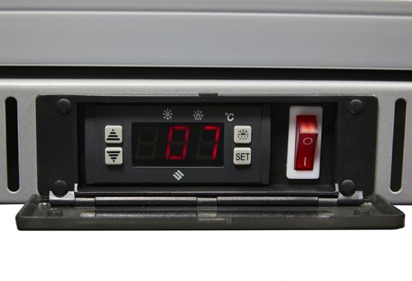 Gastro-Cool UC200 Barkühlschrank 208 Liter Klapptüren silber, LED, unterbaufähig